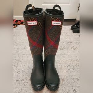 Hunter Dark Green Plaid Rain Boots